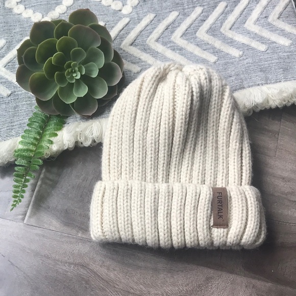 Furtalk Accessories - 🔥4 for $25🔥 ⭐️HOST PICK ⭐️FURTALK women’s toque / beanie